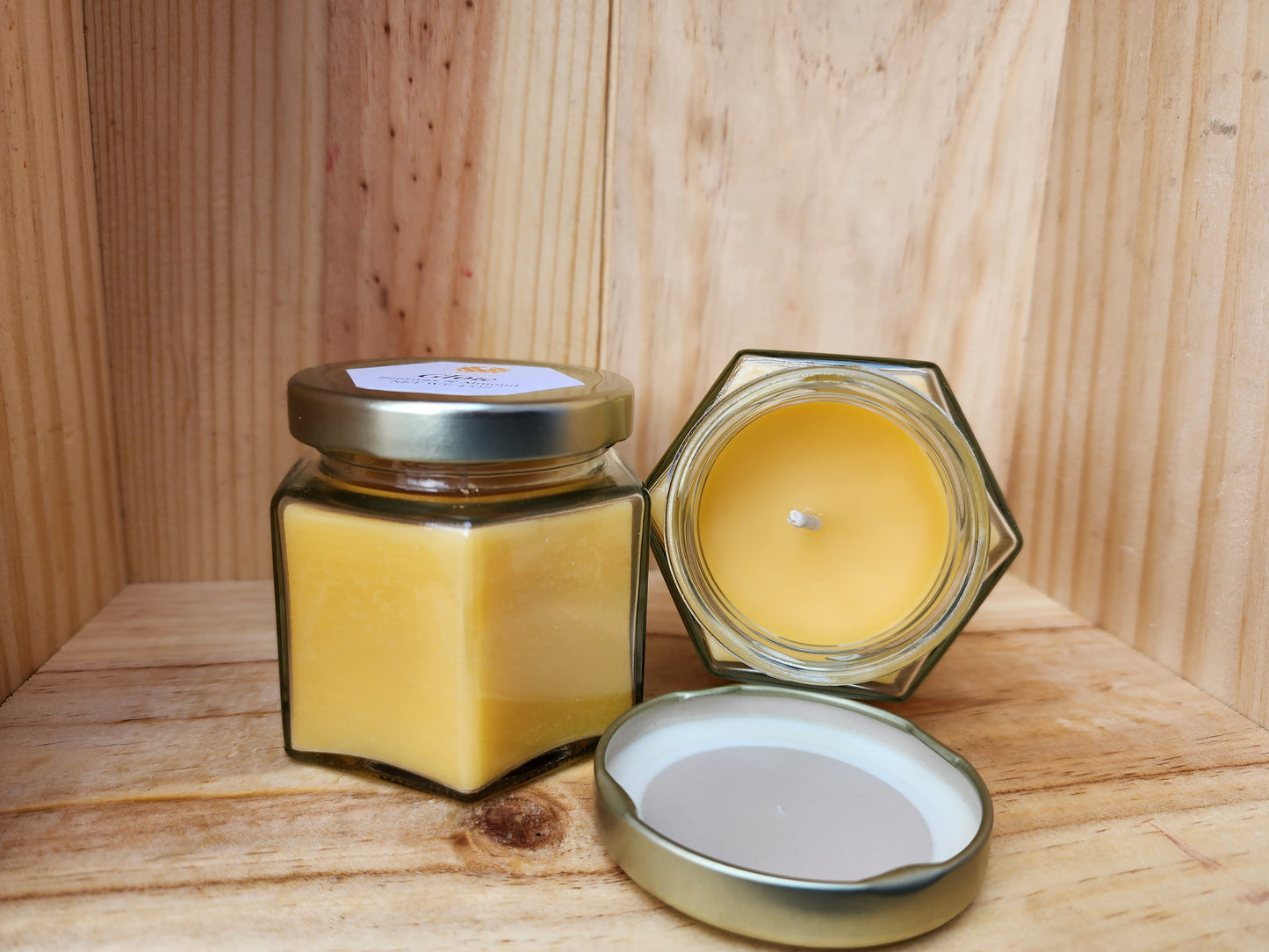 Glow Candle - Beeswax & Almond 4oz