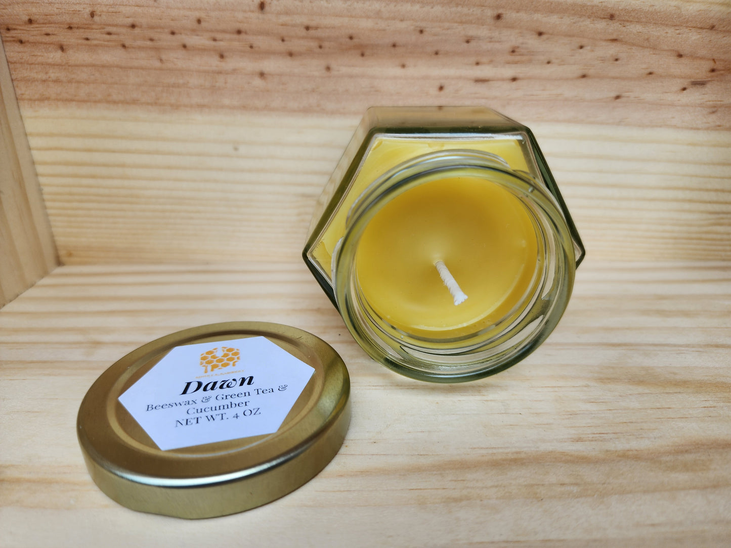 Dawn Candle - Beeswax & Green Tea & Cucumber 4oz